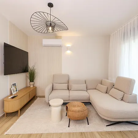 Apartment Oasis
