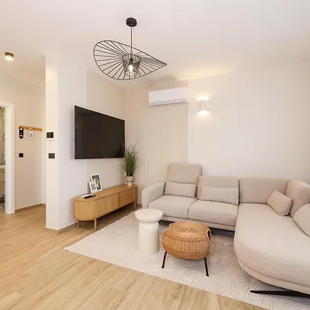 Oasis Apartment